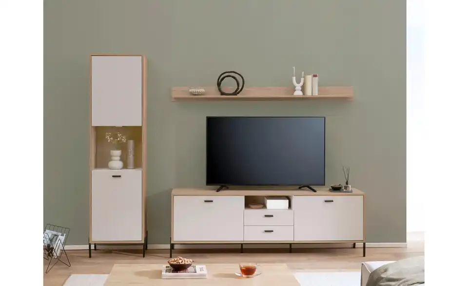 Wohnwand 3-teilig, in Wohnsituation