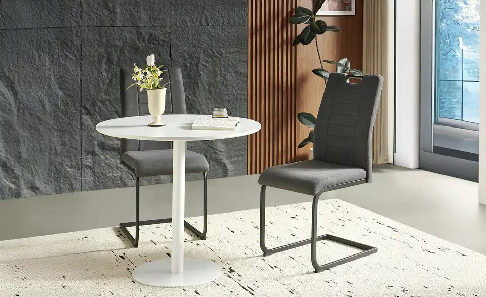 Schwingstuhl mit Griff, in Wohnsituation