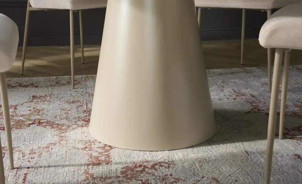 Esstisch mit Glastischplatte, Detailansicht