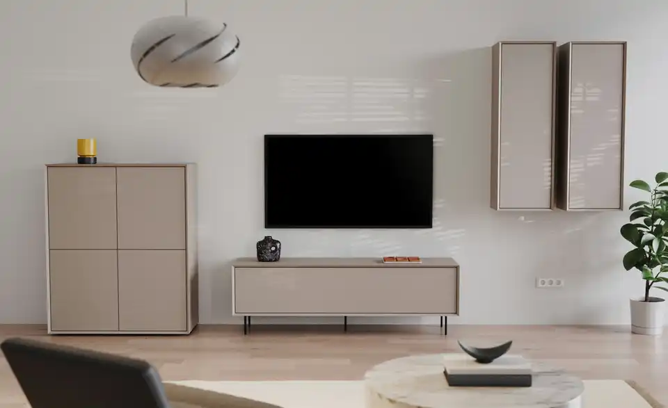 TV-Lowboard, in Wohnsituation