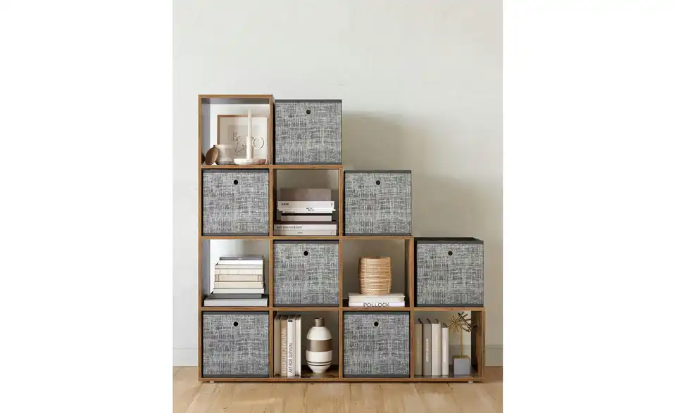 Standregal, in Wohnsituation