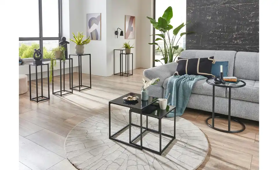 Blumensäule 2er Set, in Wohnsituation