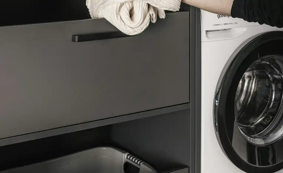 Wäscheschrank, Detailansicht