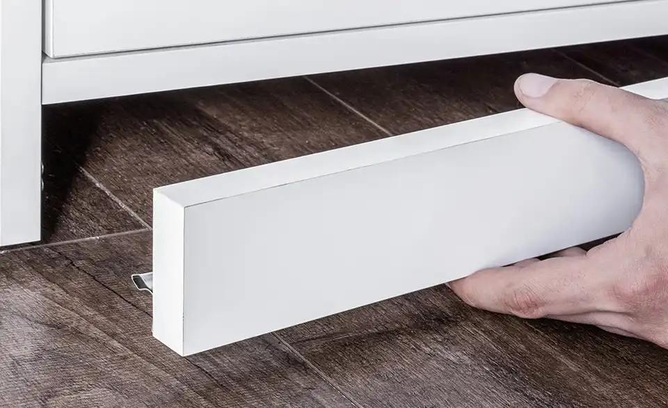 Putzmittelschrank, Detailansicht