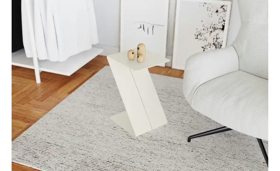 Eisenherz Beistelltisch, in Wohnsituation