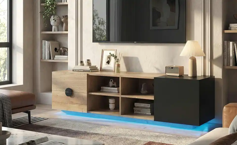 TV-Lowboard LED-Beleuchtung, in Wohnsituation