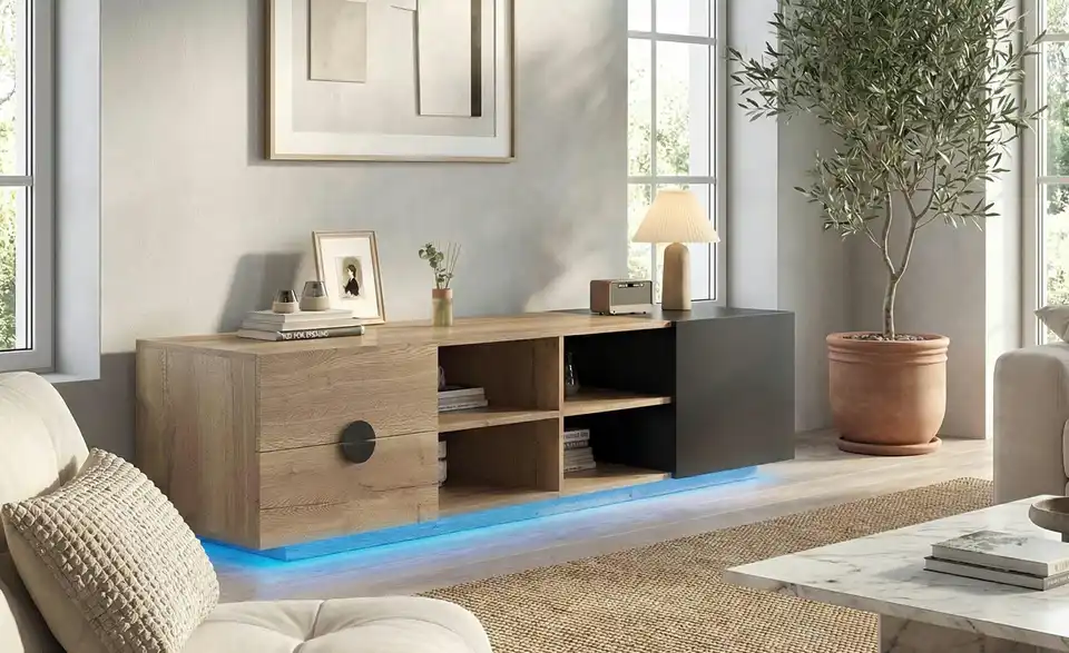 TV-Lowboard LED-Beleuchtung, in Wohnsituation