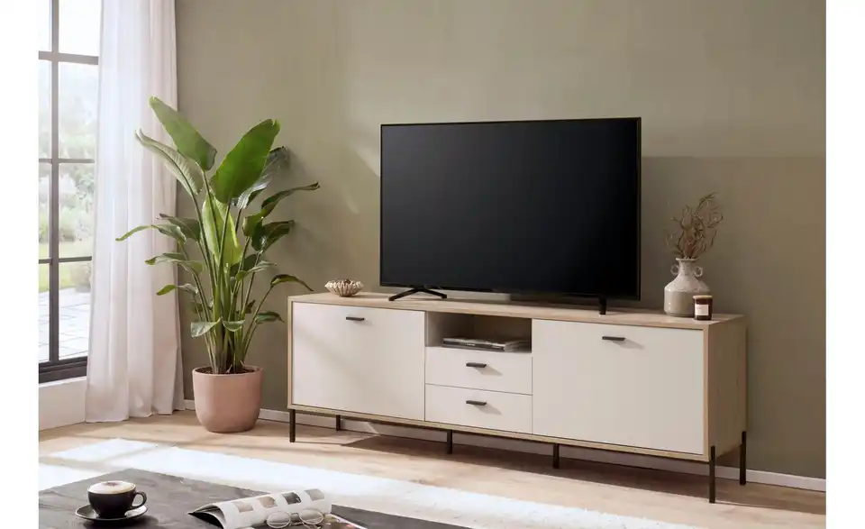 TV-Lowboard, in Wohnsituation
