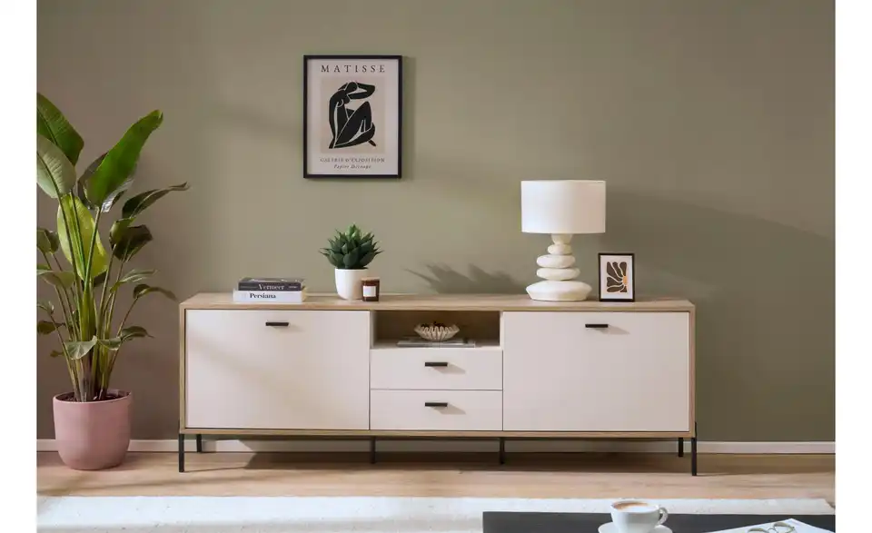 TV-Lowboard, in Wohnsituation