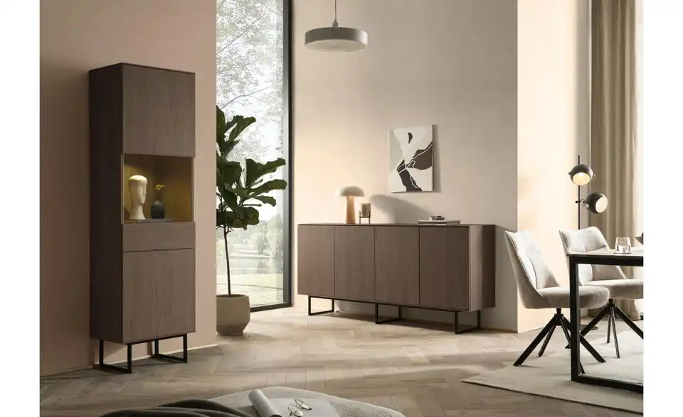 Vitrine, in Wohnsituation