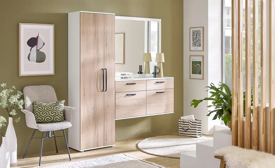 Garderobenschrank, in Wohnsituation