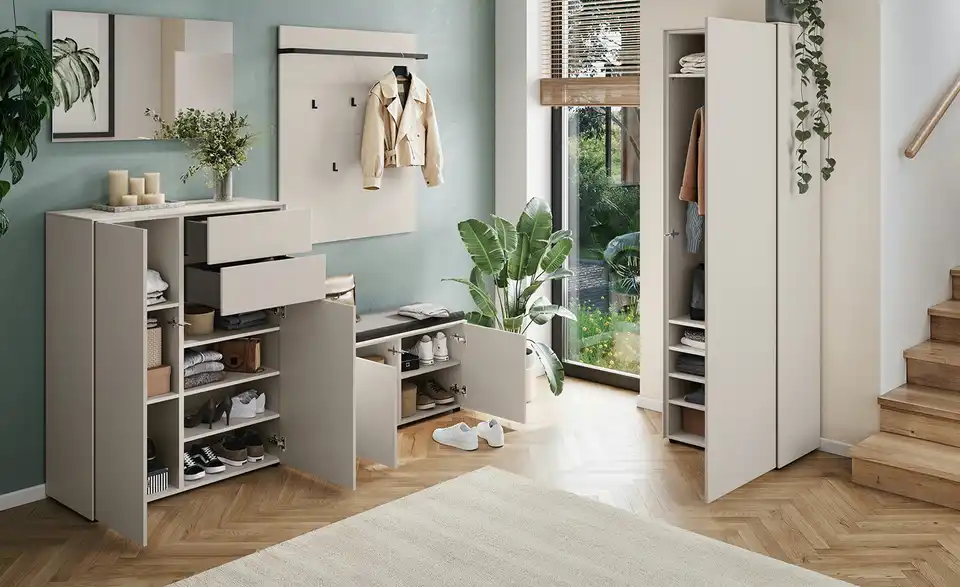 Primo Garderobenschrank Lomena, in Wohnsituation