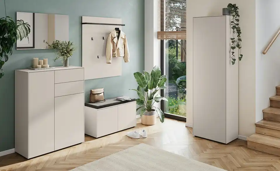 Primo Garderobenschrank Lomena, in Wohnsituation