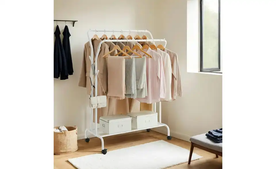 Garderobenständer, in Wohnsituation