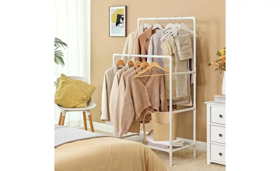 Kleiderständer, in Wohnsituation
