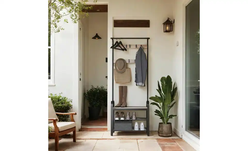 Kompaktgarderobe, in Wohnsituation