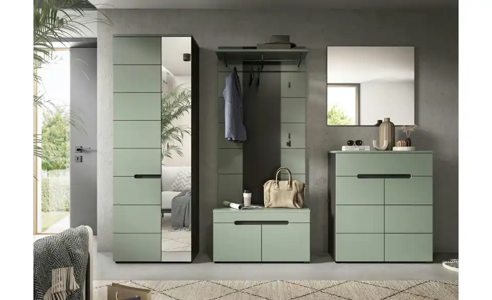 Garderobenkombination, in Wohnsituation