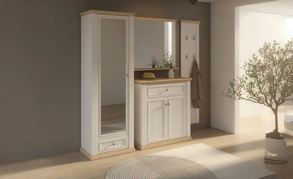 Garderobenpaneel, in Wohnsituation