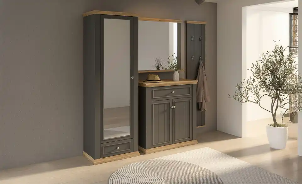 Garderobenpaneel, in Wohnsituation