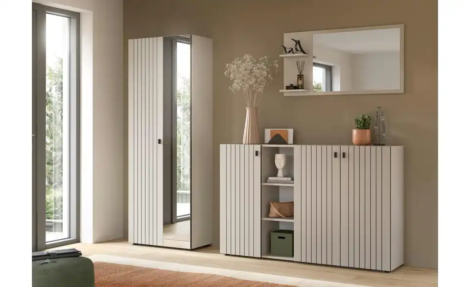 Garderobenkombination, in Wohnsituation