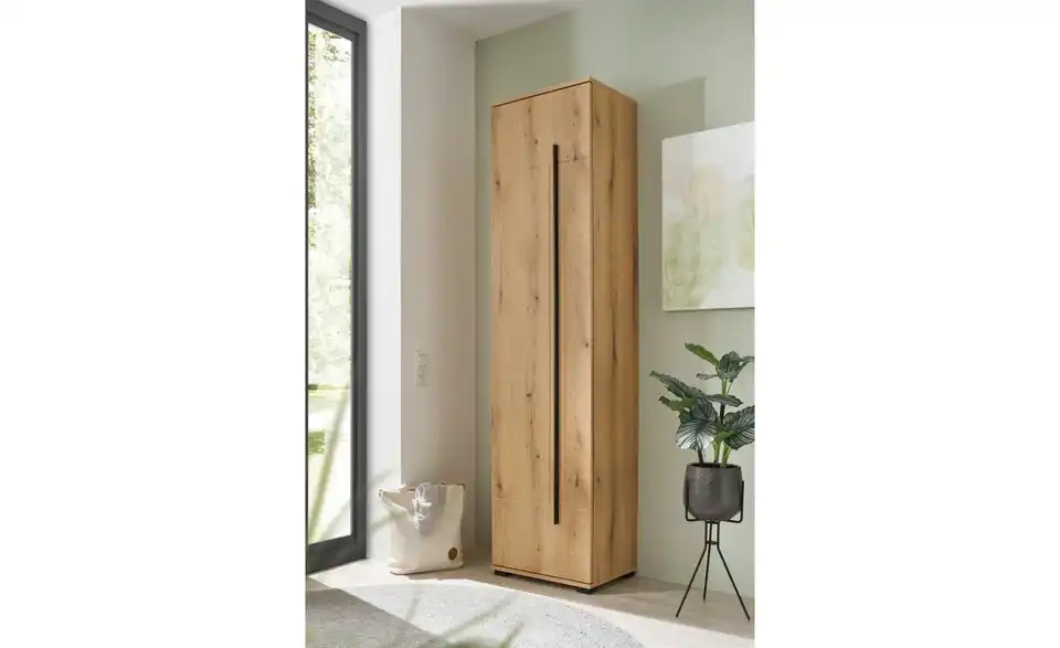 Garderobenschrank, in Wohnsituation
