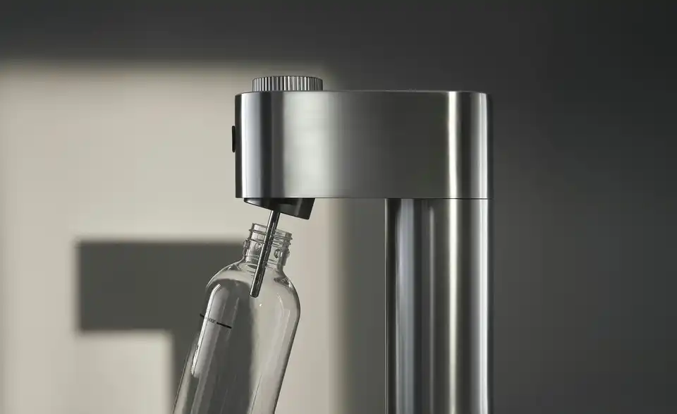 WMF Flasche Element One, in Wohnsituation