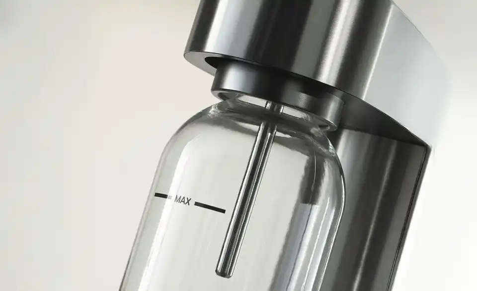 WMF Flasche Element One, in Wohnsituation