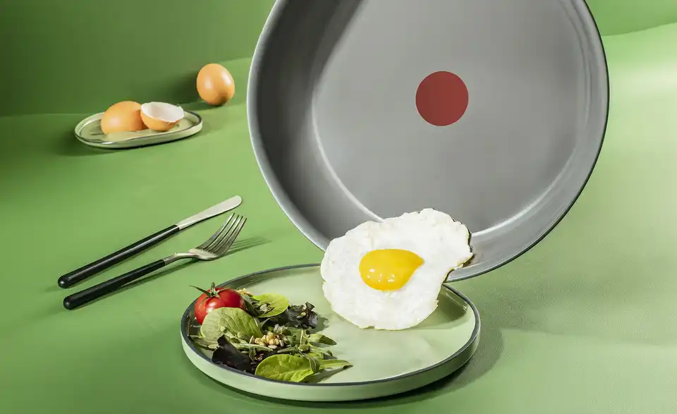 Tefal Wokpfanne Renew Black, in Wohnsituation
