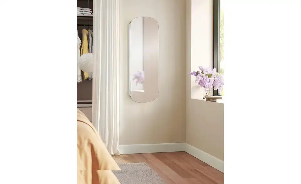 Spiegel, in Wohnsituation