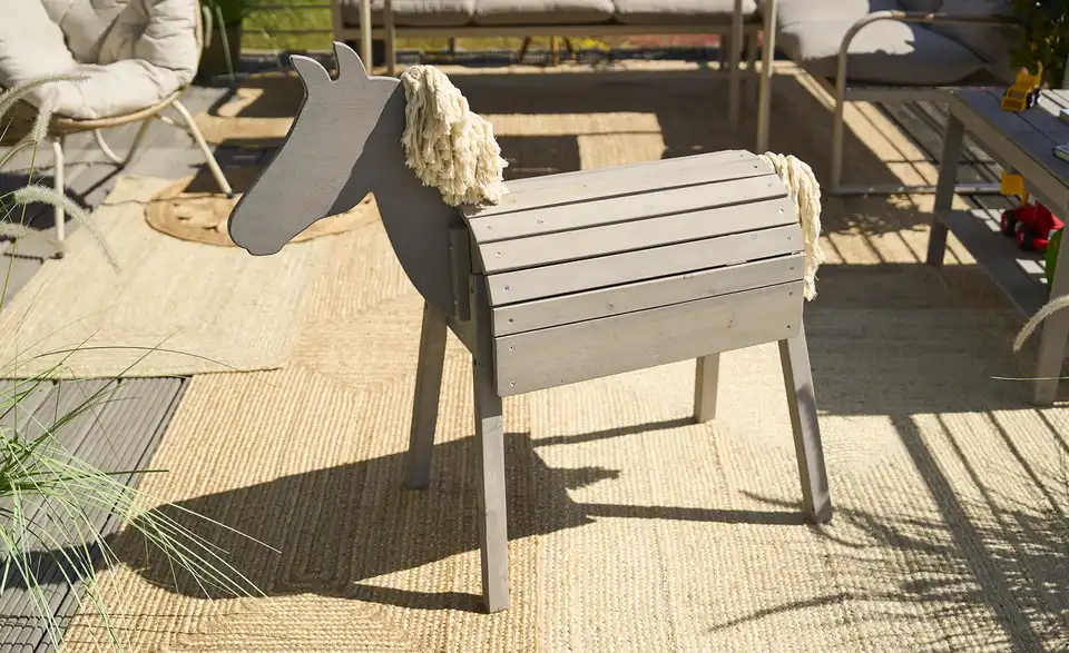 Roba Outdoorspielpferd, in Wohnsituation