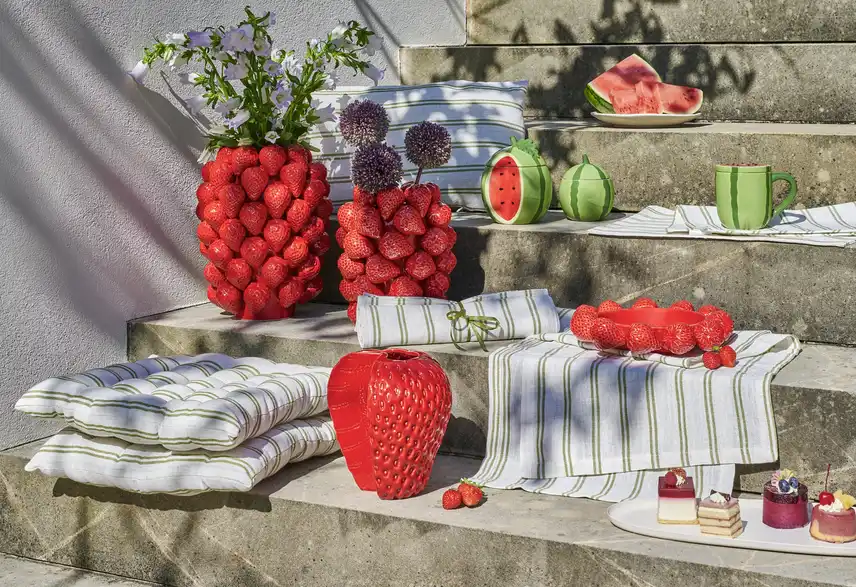 HOME STORY 3D Vase Erdbeere, in Wohnsituation