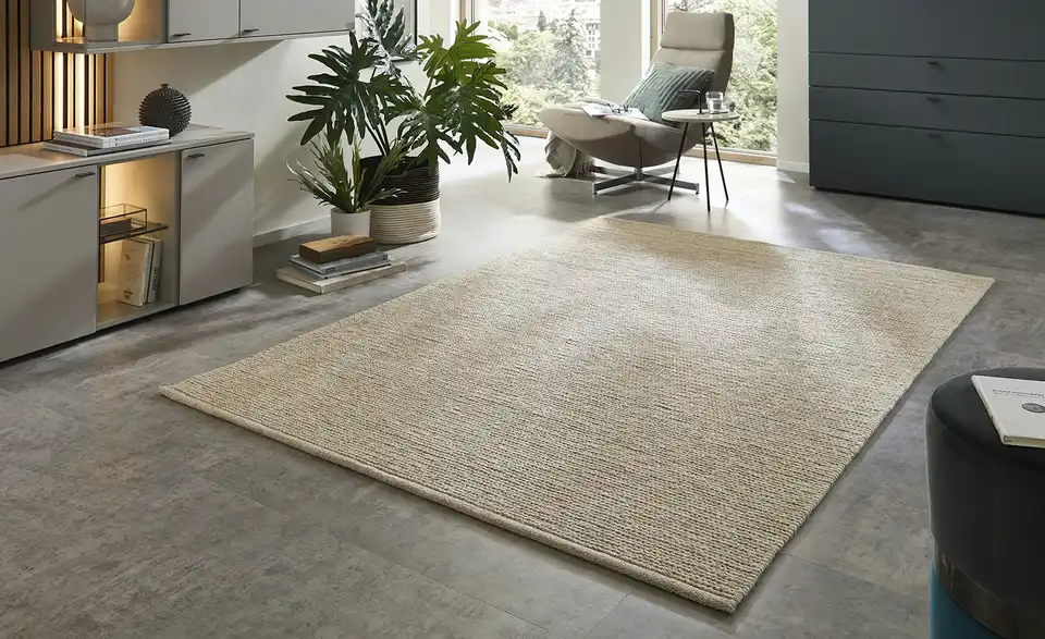 Handweb-Teppich, in Wohnsituation