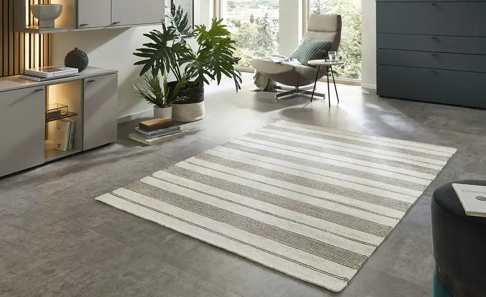 Kelim-Teppich, in Wohnsituation