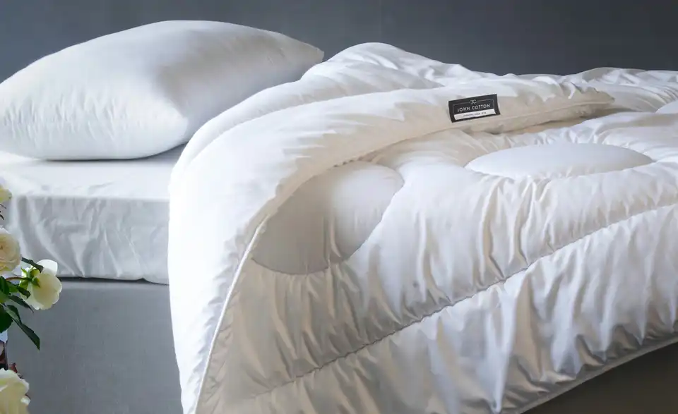 John Cotton Leicht-Steppbett Royal, in Wohnsituation