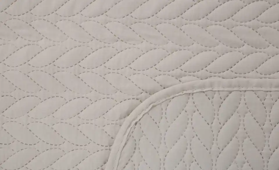 IBENA Tagesdecke Nancy, Detailansicht