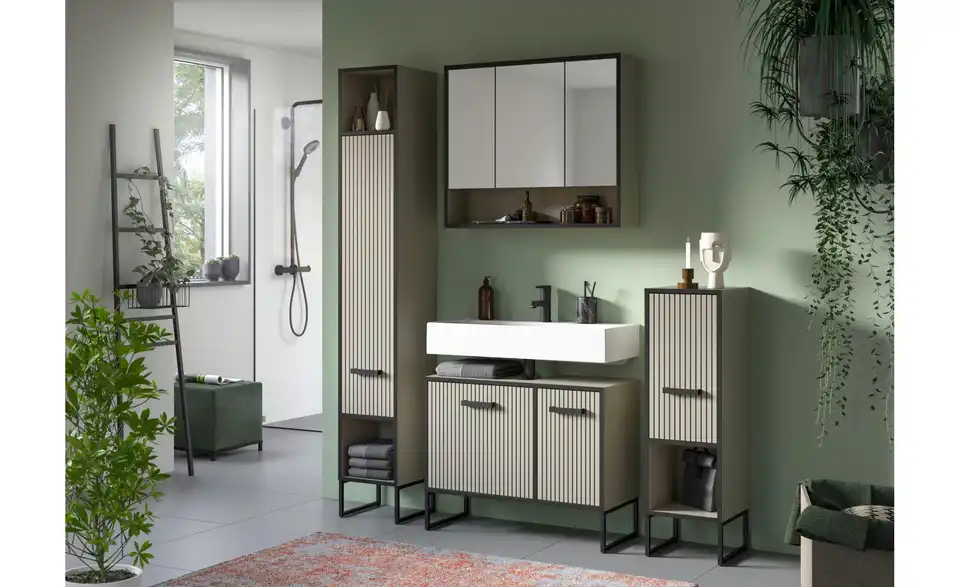 Badkombination, in Wohnsituation