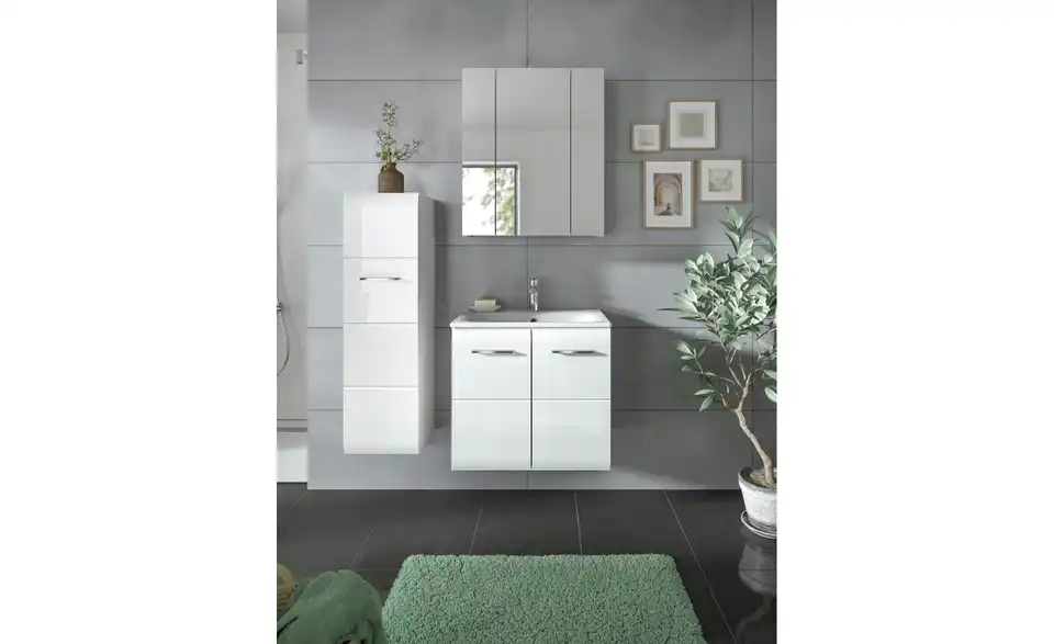 Badkombination, in Wohnsituation