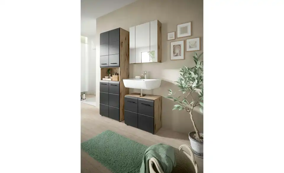 Badkombination, in Wohnsituation