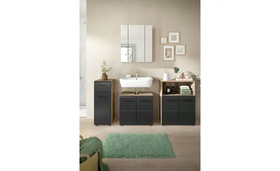 Badkombination, in Wohnsituation