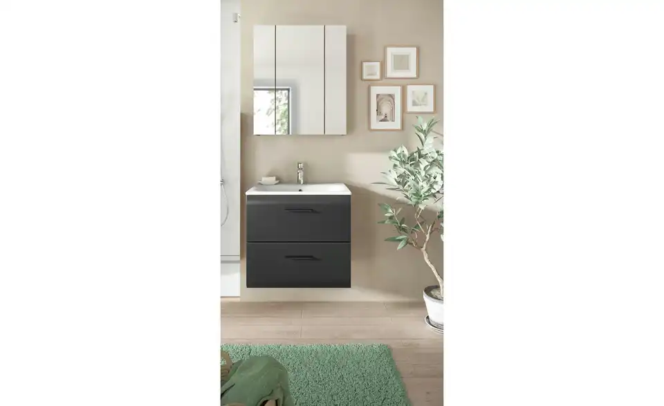 Badkombination, in Wohnsituation