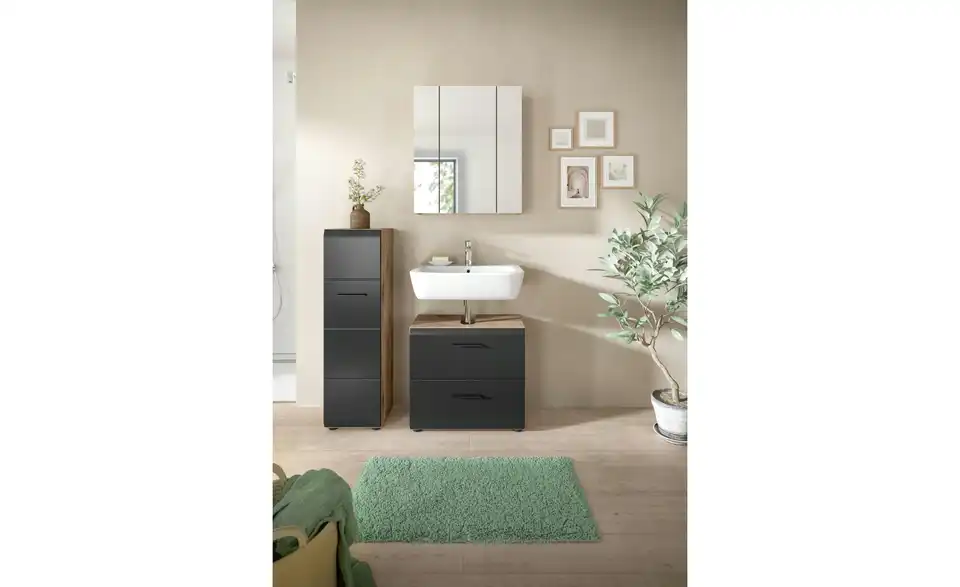 Badkombination, in Wohnsituation