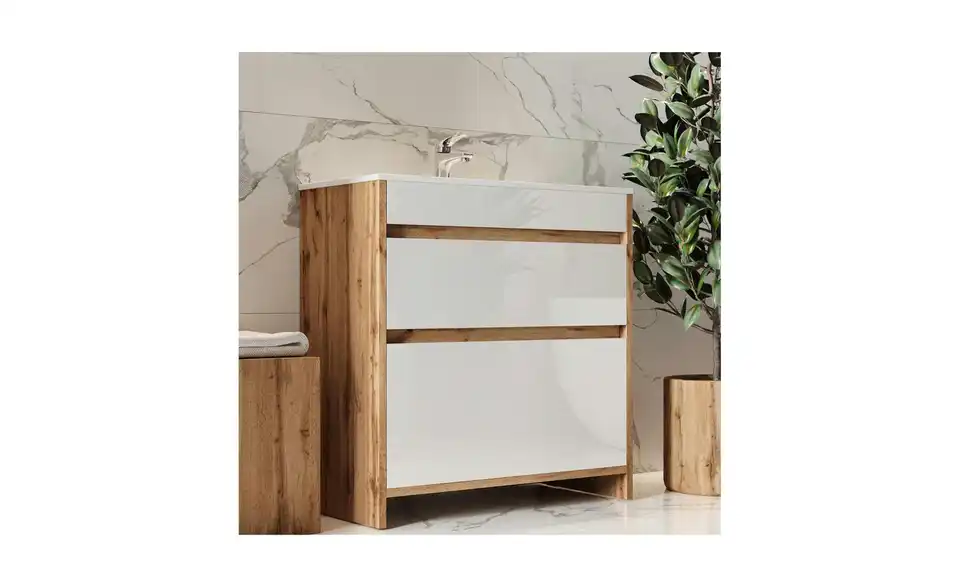 Badkombination, in Wohnsituation