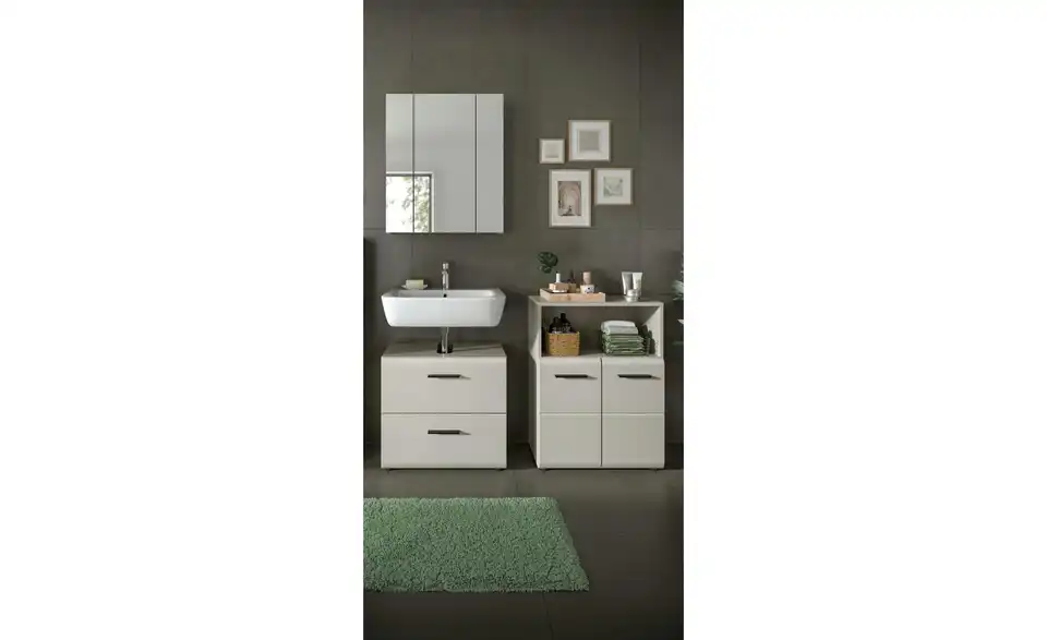 Badkombination, in Wohnsituation