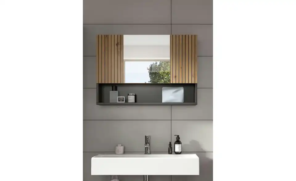 Spiegelschrank, in Wohnsituation