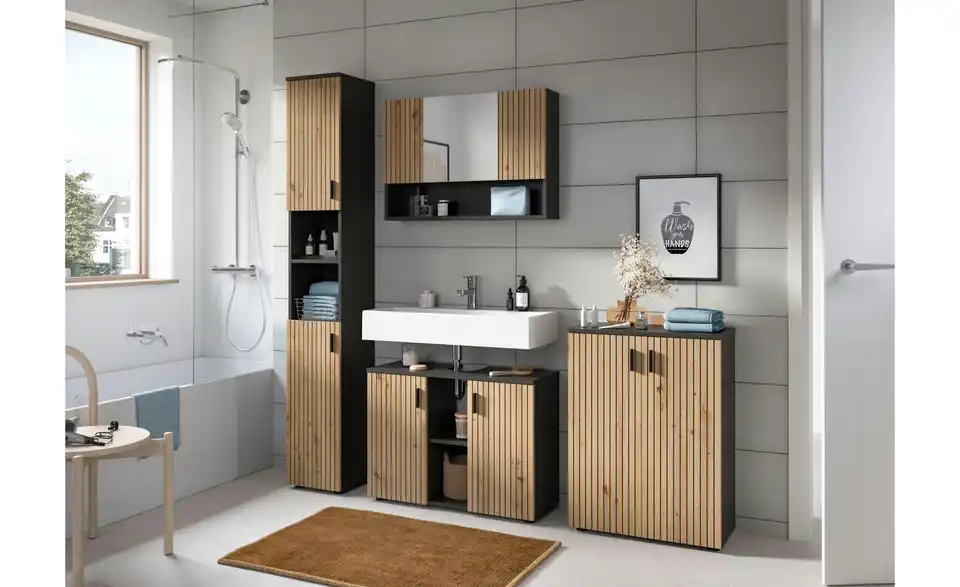 Spiegelschrank, in Wohnsituation