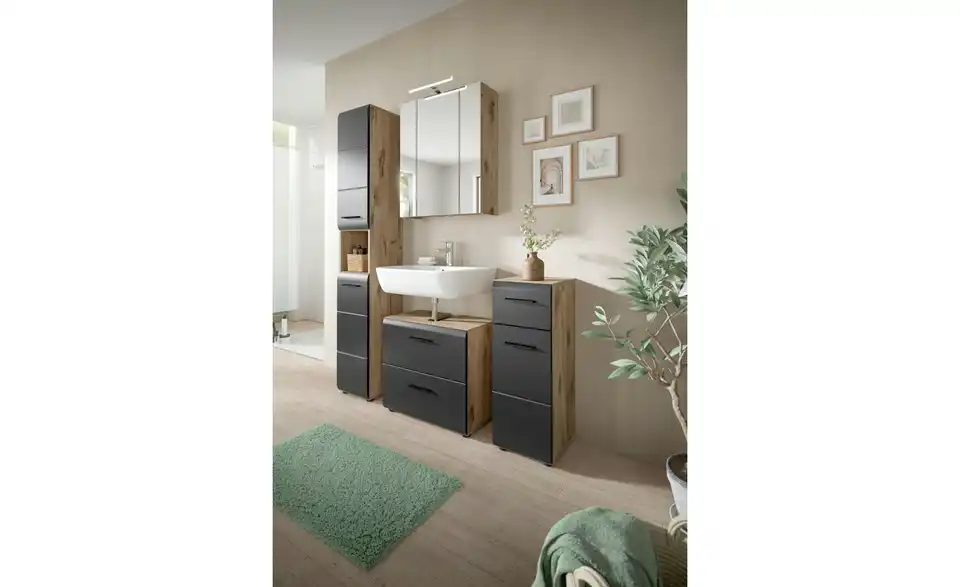 Spiegelschrank, in Wohnsituation