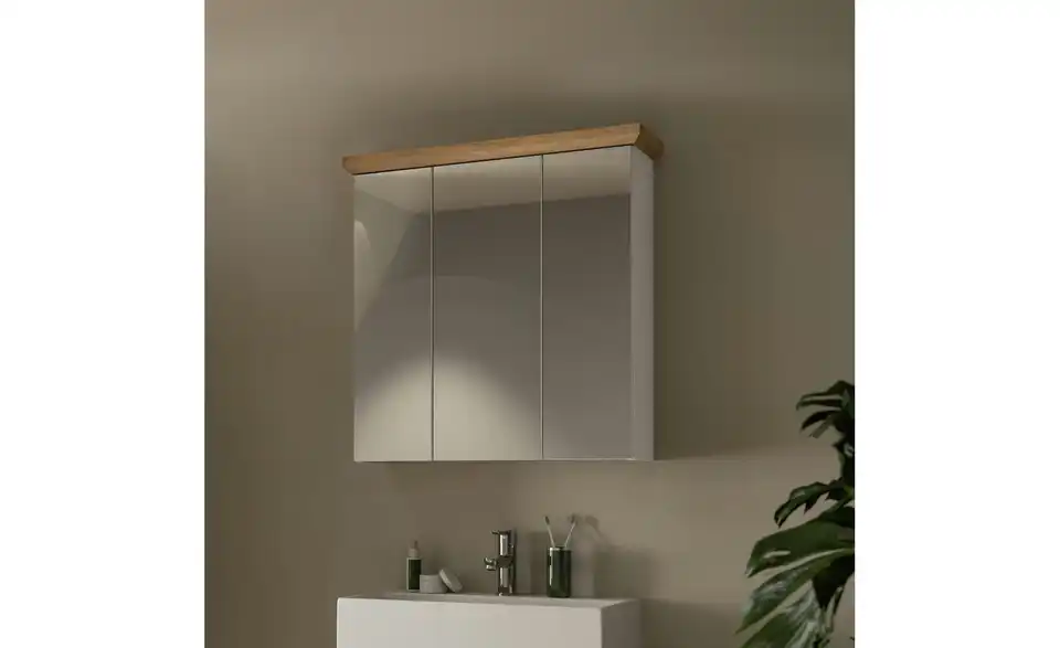 Spiegelschrank, in Wohnsituation
