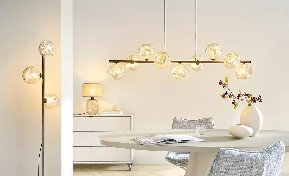 Pendelleuchte, in Wohnsituation