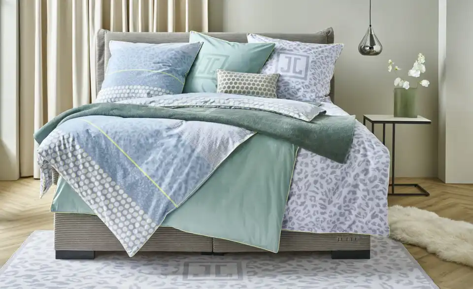 Jette Home Pendelleuchte, in Wohnsituation