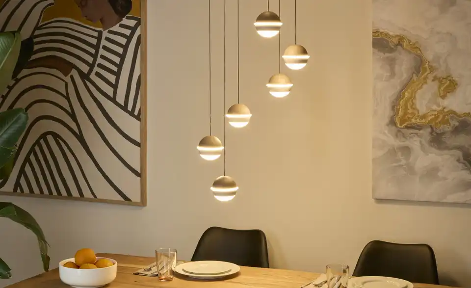 KHG LED-Pendelleuchte, in Wohnsituation